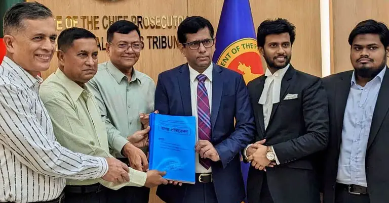 আন্তর্জাতিক অপরাধ ট্রাইব্যুনালের চিফ প্রসিকিউটরের তদন্ত প্রতিবেদন কাছে জমা দেওয়া হয়